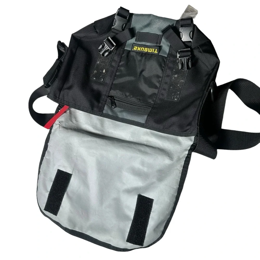 TIMBUK2 Nylon Black and Gray classic Medium messenger Bag